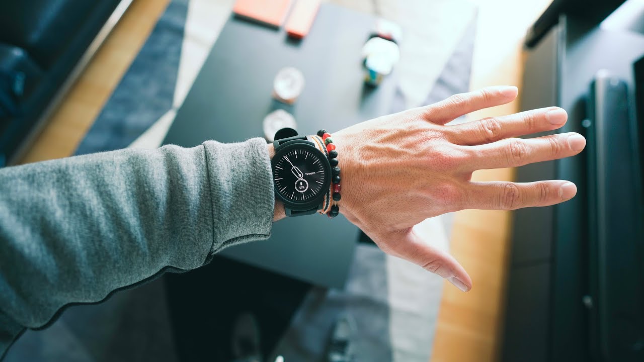 THE BEST SMARTWATCH of 2018!