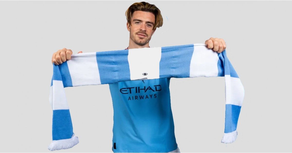 Manchester City made a smart football scarf to track th...
