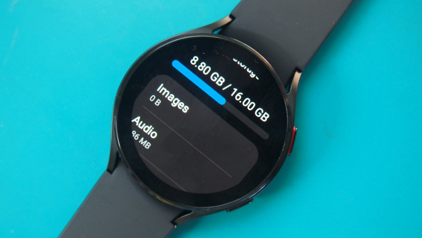 how to check storage galaxy watch