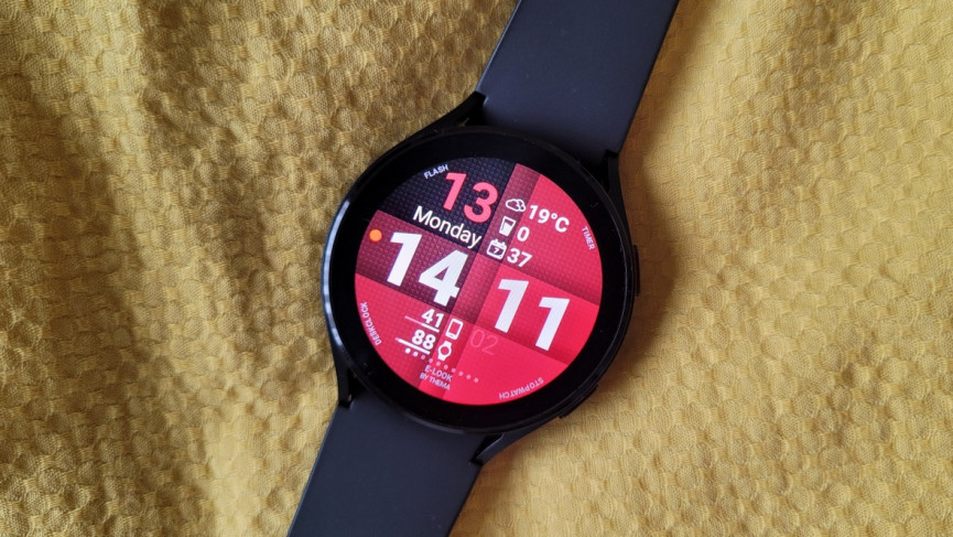 data rich watch face samsung