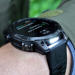 How to use the flashlight on your Garmin watch
