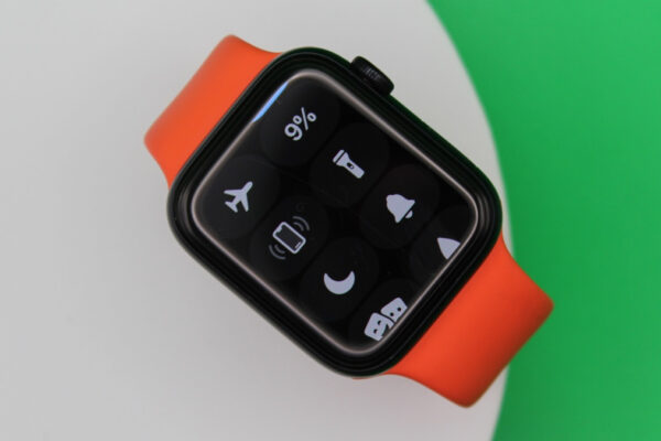 How to ping your iPhone from the Apple Watch