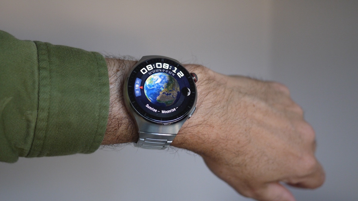 10 best smartwatches for iPhone – and Apple Watch alternatives Non Imported photo 17