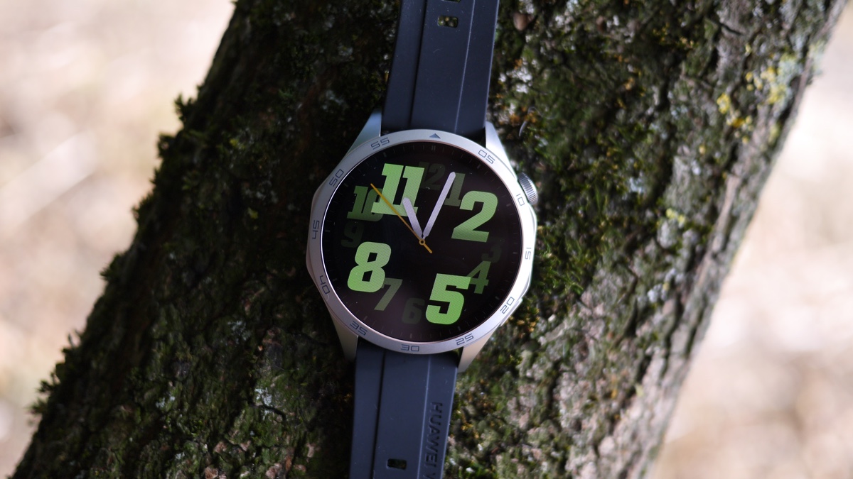 10 best smartwatches for iPhone – and Apple Watch alternatives Non Imported photo 17