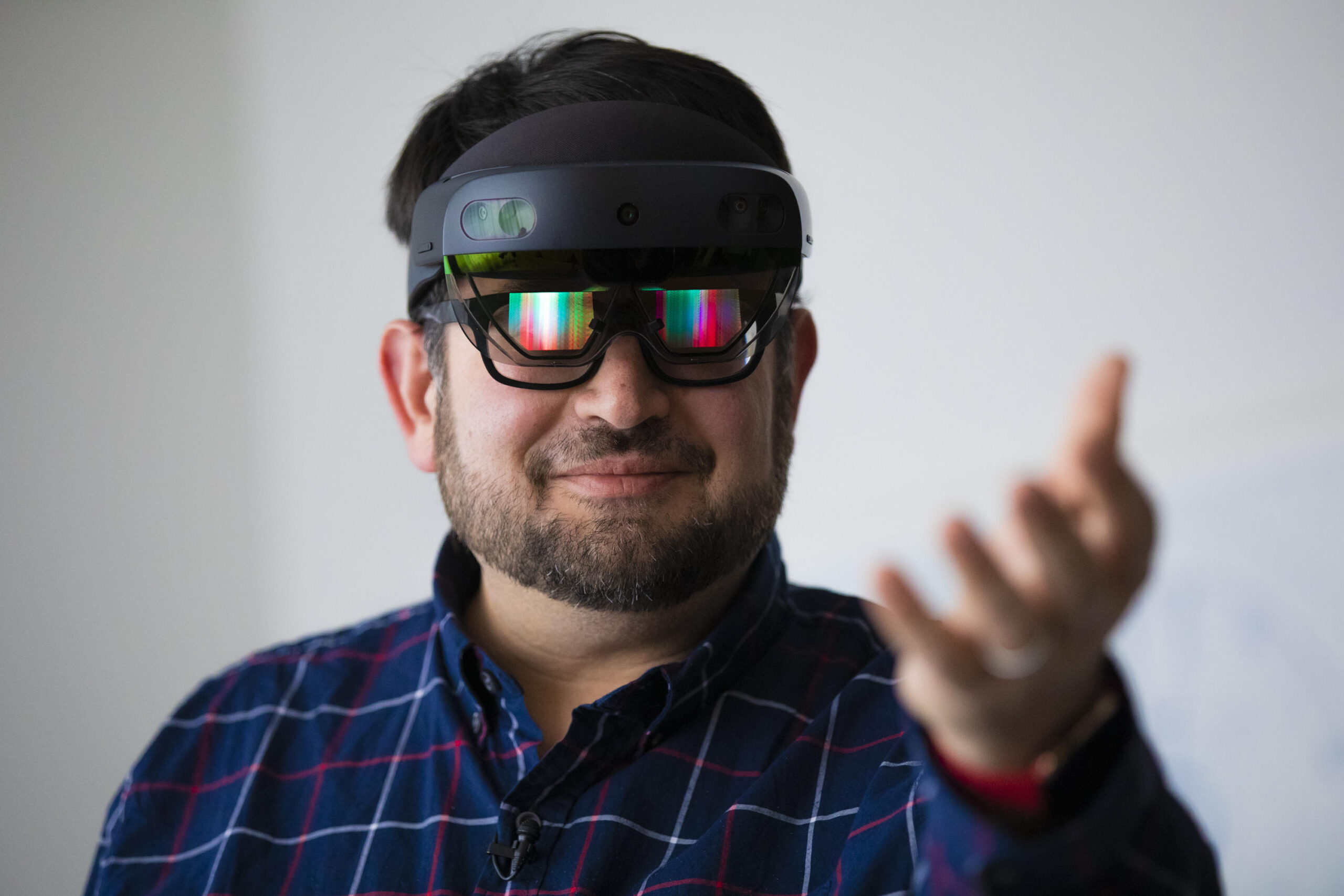 Microsoft's HoloLens 2 pulls us further into an augment...